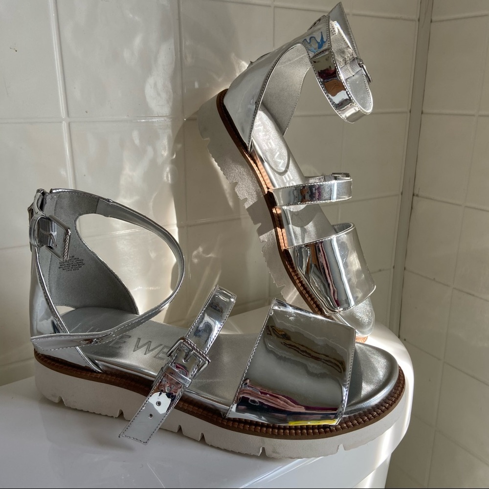 ⚡️⚡️Metallic Silver Sandals ⚡️⚡️